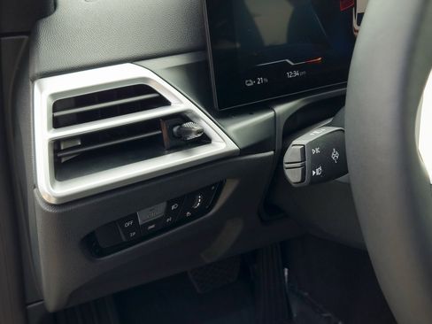 Used 2025 BMW i4 eDrive40 image 13