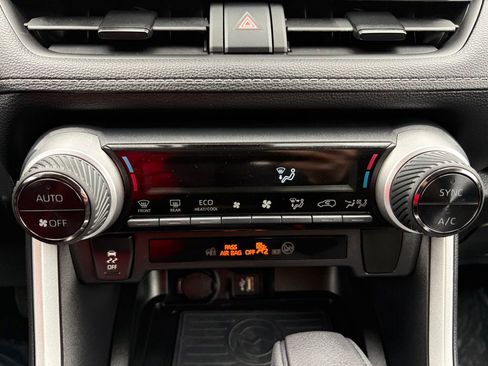 Certified 2024 Toyota RAV4 LE image 28