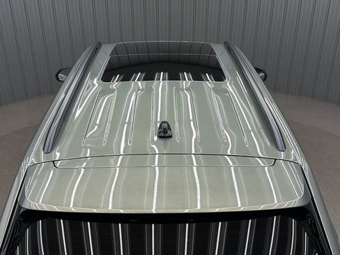 Used 2025 Volkswagen Atlas Peak Edition SE AWD/4WD image 15