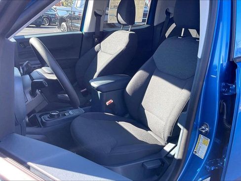 New 2025 Ford Maverick XL image 9