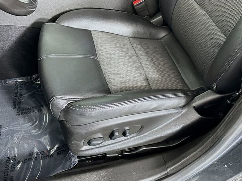 Used 2019 Chevrolet Impala LT FWD image 25