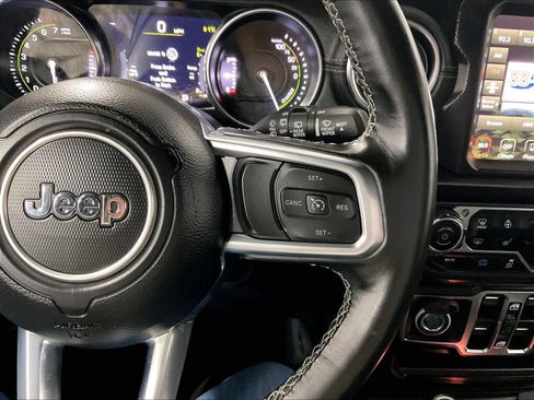 Used 2023 Jeep Wrangler Sahara w/ Cold Weather Group image 23