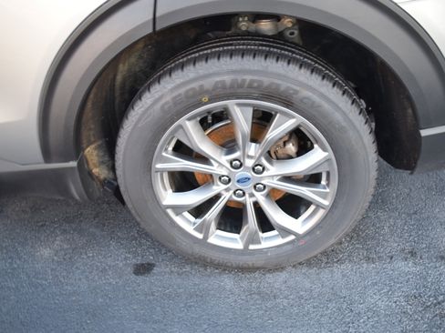 Certified 2023 Ford Explorer XLT w/ Equipment Group 202A image 6