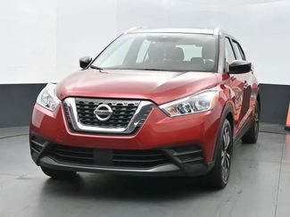 Used 2020 Nissan Kicks SV image 1