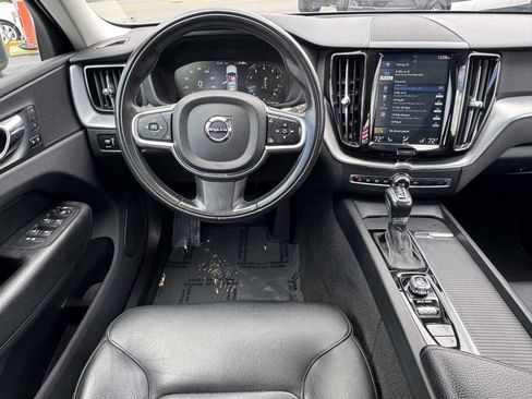 Used 2018 Volvo XC60 T6 Momentum w/ Convenience Package AWD/4WD image 22