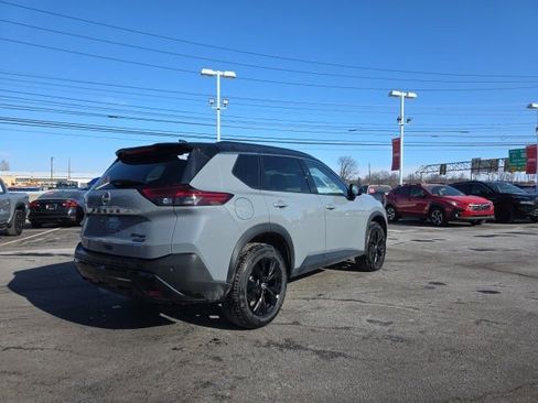 Certified 2023 Nissan Rogue SV w/ SV Premium B Package image 5