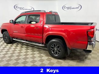 Used 2022 Toyota Tacoma SR5 AWD/4WD video 3