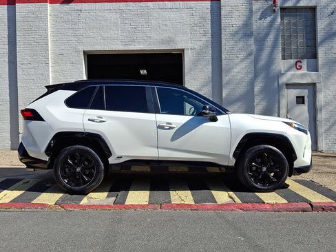Used 2022 Toyota RAV4 XSE w/ XSE Grade Weather Package AWD/4WD image 7