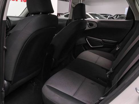 Used 2021 Kia Soul LX image 32