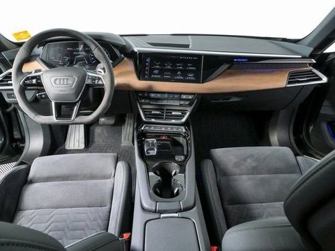 Used 2023 Audi e-tron GT Prestige w/ Prestige Package AWD/4WD image 19