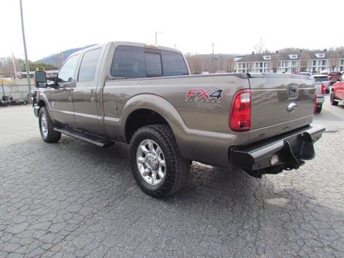 Used 2016 Ford F250 Lariat w/ FX4 Off-Road Package image 5