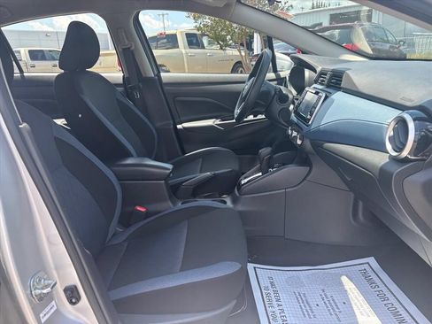 Used 2025 Nissan Versa SV FWD image 14