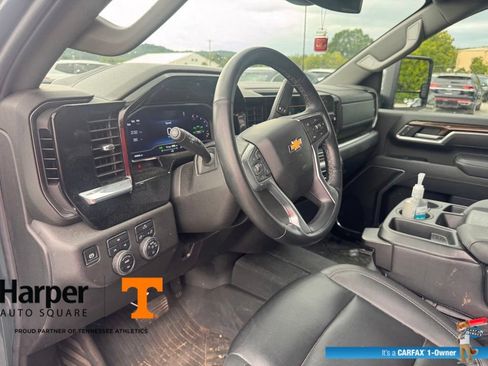 Used 2025 Chevrolet Silverado 2500 LT AWD/4WD image 13