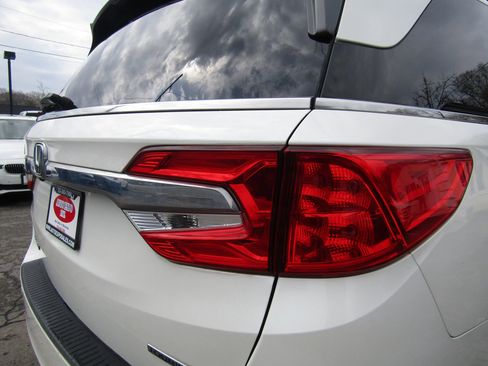 Used 2018 Honda Odyssey Touring image 9