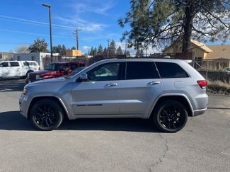 Used 2020 Jeep Grand Cherokee Altitude video 2