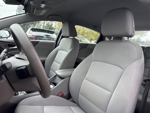 Used 2023 Chevrolet Malibu LT w/ Driver Confidence Package image 17