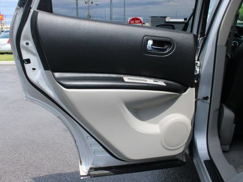 Used 2013 Nissan Rogue S w/ Special Edition Pkg FWD image 28