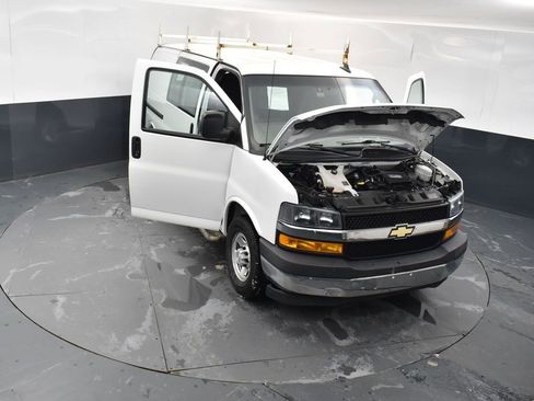 Used 2019 Chevrolet Express 2500 w/ Driver Convenience Package image 18