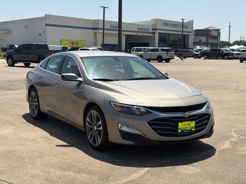 Used 2022 Chevrolet Malibu LT FWD image 7