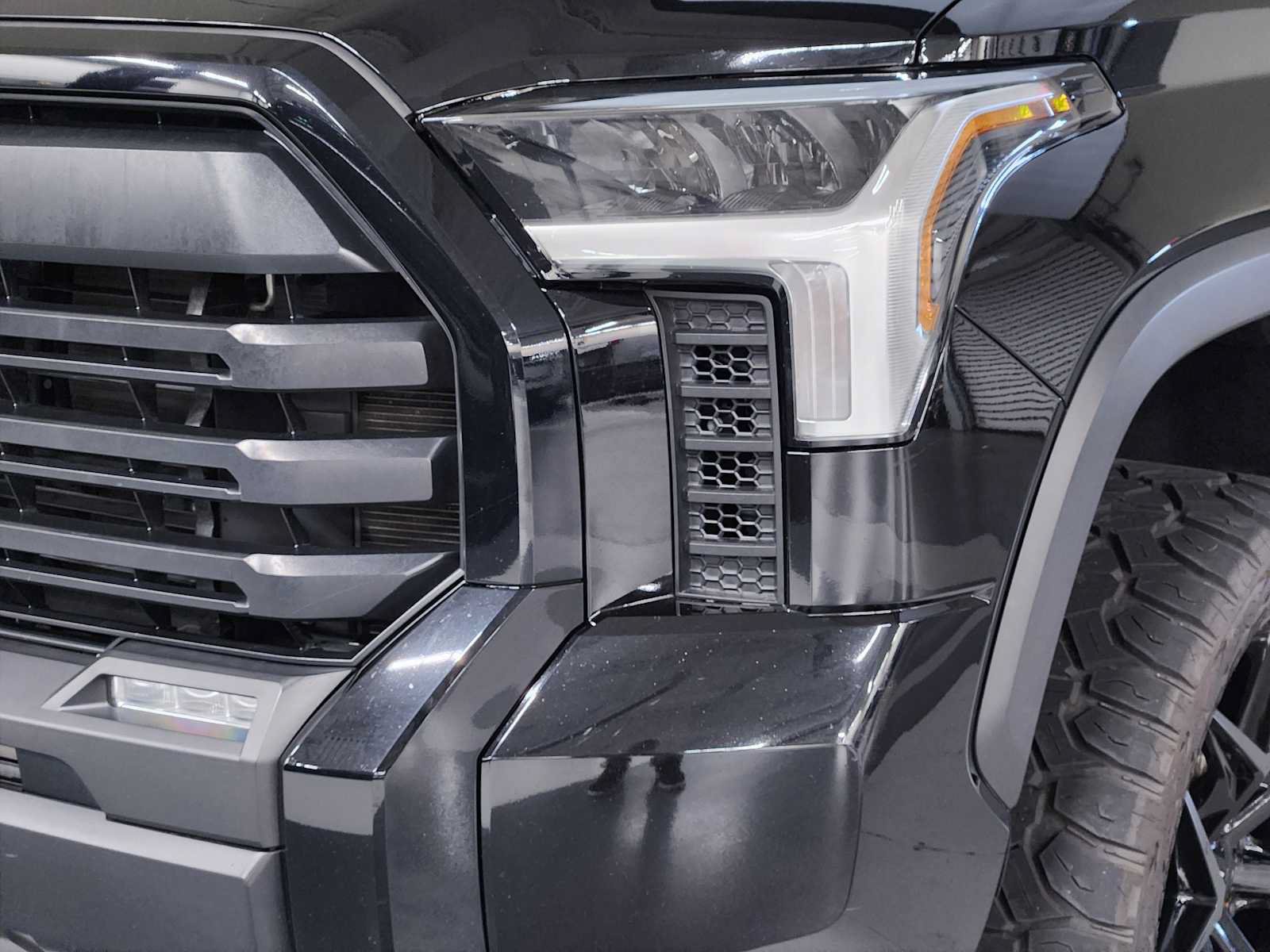 Used 2022 Toyota Tundra SR5 RWD image 12
