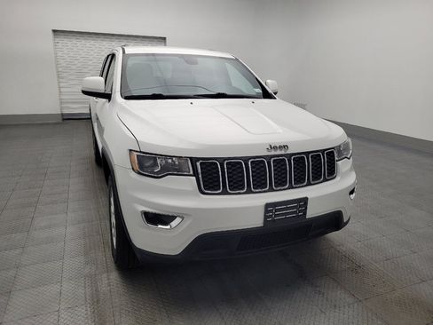 Used 2018 Jeep Grand Cherokee Laredo image 14