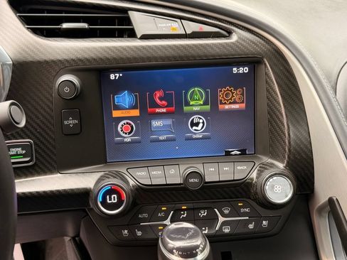 Used 2015 Chevrolet Corvette Z06 RWD image 21