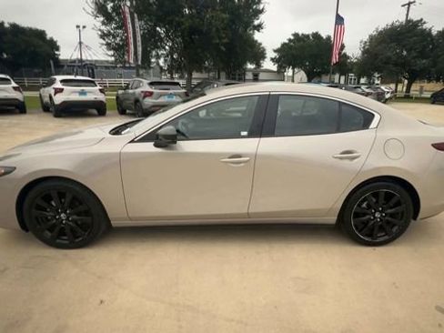 Used 2025 MAZDA MAZDA3 s FWD image 5