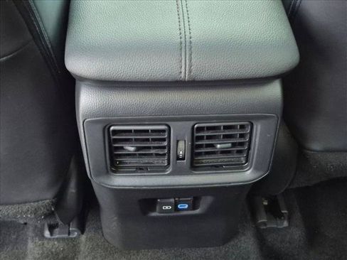 Used 2022 Toyota RAV4 XLE Premium AWD/4WD image 17