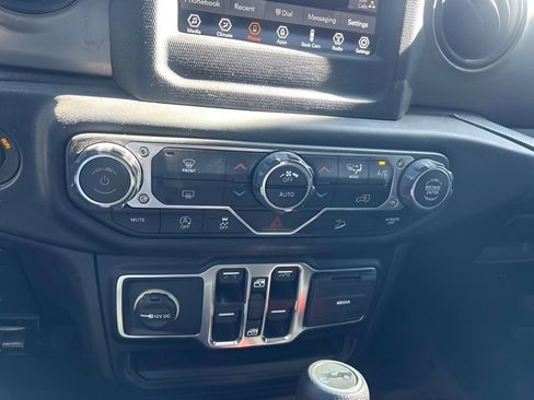 Used 2019 Jeep Wrangler Unlimited Sport S AWD/4WD image 26