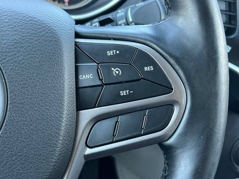 Used 2021 Jeep Cherokee Latitude Plus FWD image 20