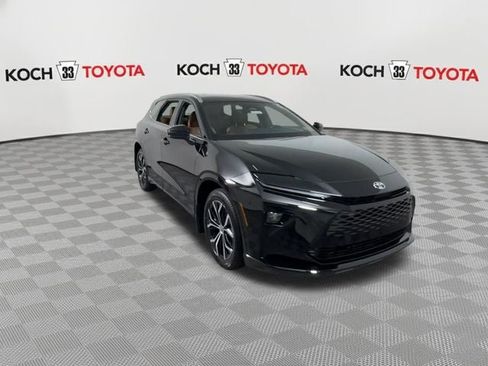 New 2025 Toyota Crown Signia image 2