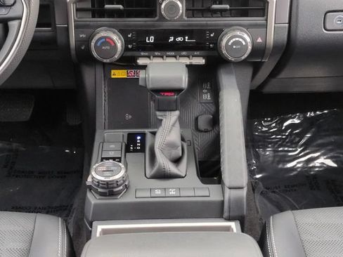 Certified 2026 Toyota 4Runner TRD Off-Road Premium AWD/4WD image 19
