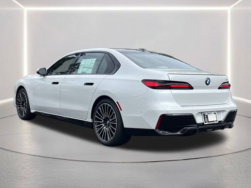 New 2026 BMW 740i image 24