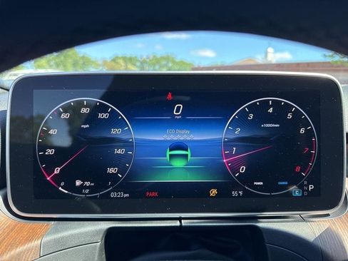 Used 2025 Mercedes-Benz C 300 4MATIC Sedan image 17