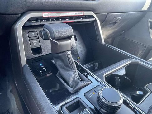 Used 2026 Toyota Tundra Limited AWD/4WD image 40