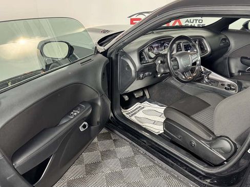 Used 2022 Dodge Challenger GT RWD image 10