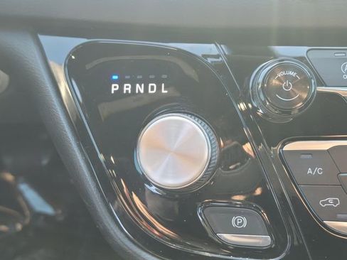 Used 2019 Chrysler Pacifica Touring Plus w/ S Appearance Package image 23