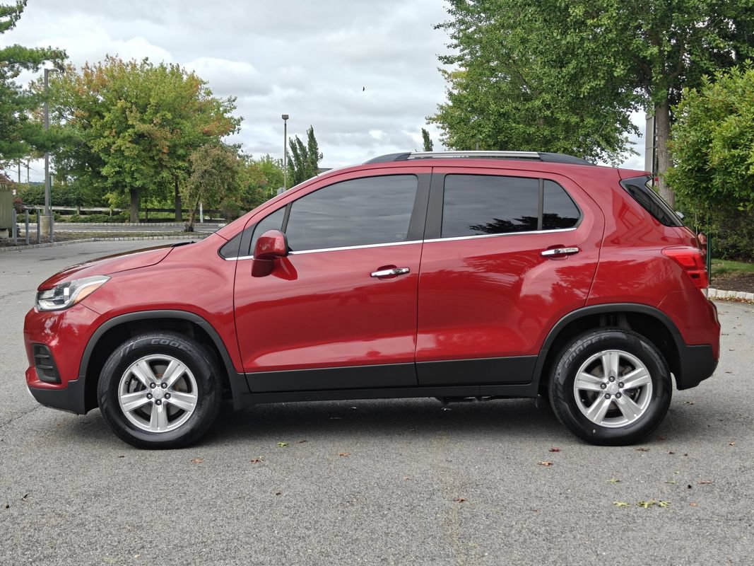 Used 2020 Chevrolet Trax LT w/ LT Convenience Package AWD/4WD image 6