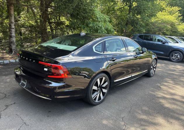 Used 2024 Volvo S90 T8 Ultimate AWD/4WD image 3