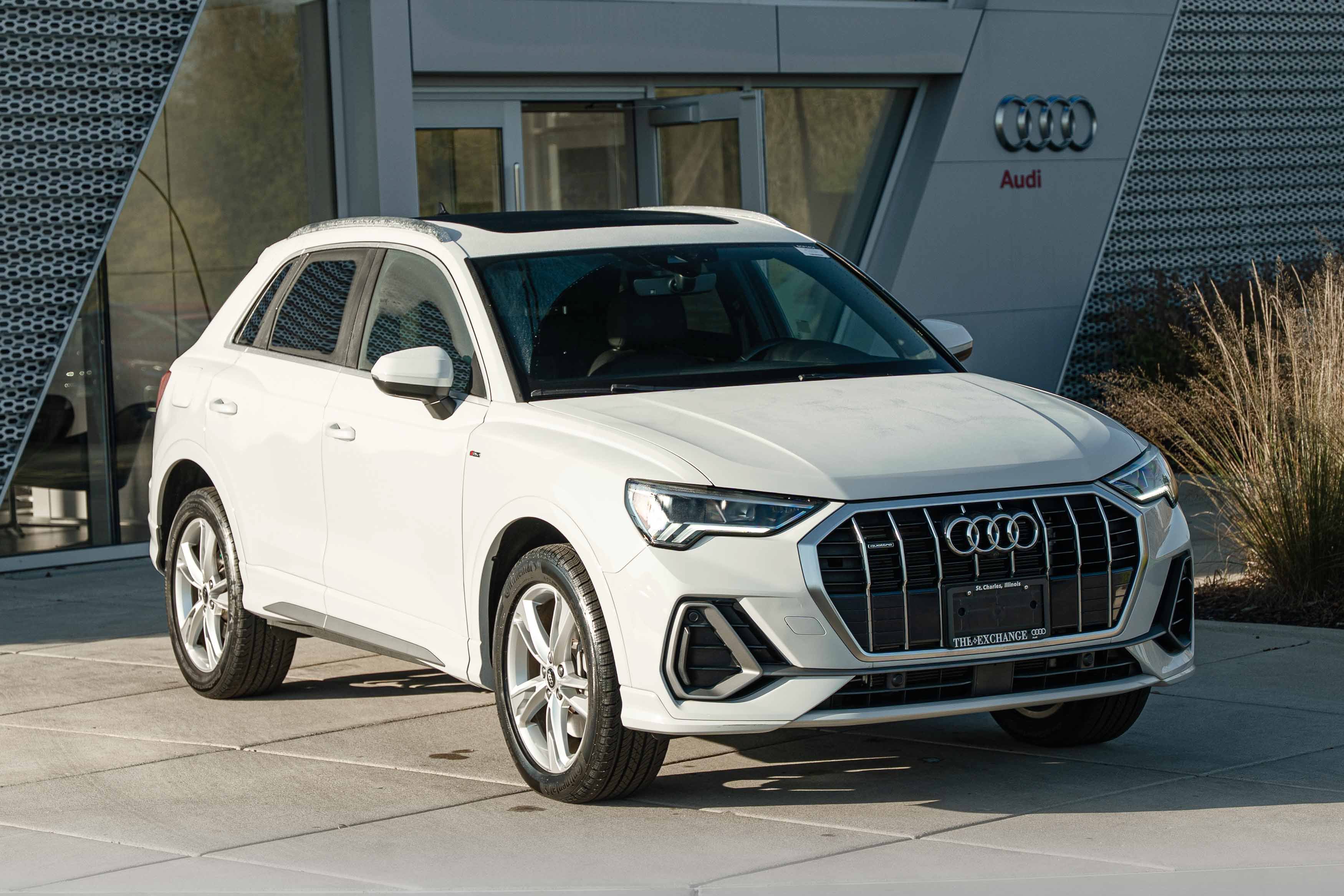 Certified 2024 Audi Q3 2.0T Premium Plus AWD/4WD image 2
