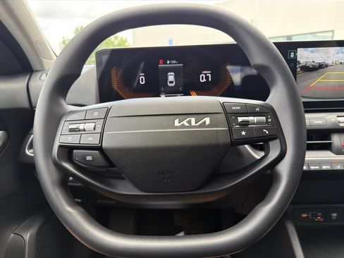 New 2026 Kia K4 FWD image 34