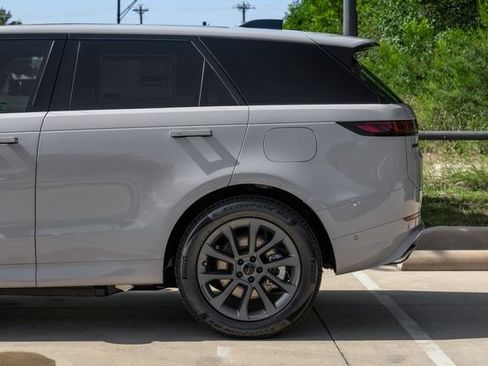 New 2026 Land Rover Range Rover Sport Dynamic SE AWD/4WD image 14