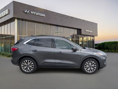 Used 2020 Ford Escape Titanium AWD/4WD image 2