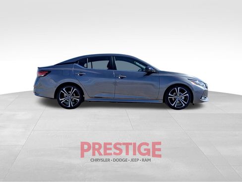 Used 2021 Nissan Sentra SR FWD image 5
