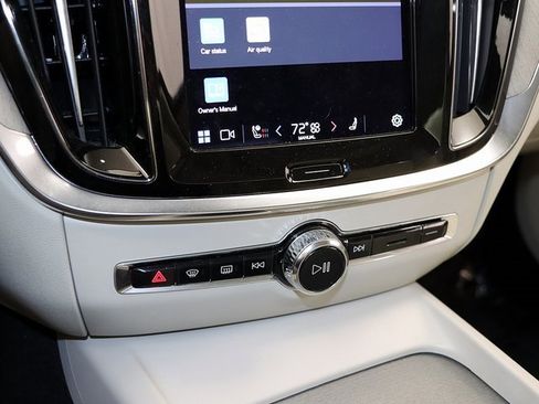 Used 2023 Volvo S60 B5 Plus w/ Climate Package image 19