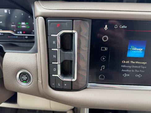 Used 2022 GMC Yukon Denali AWD/4WD image 35