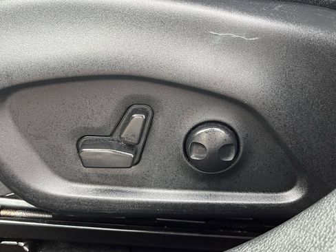 Used 2023 Jeep Compass Limited image 14