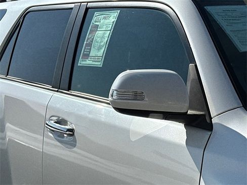 Used 2011 Toyota 4Runner Limited image 7