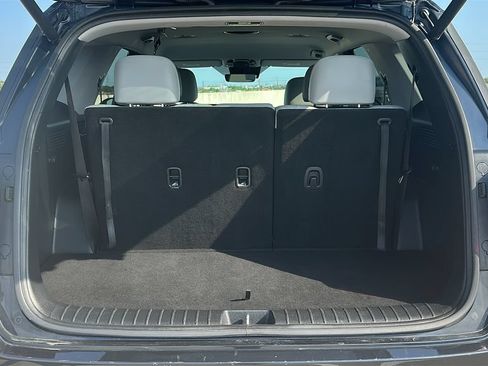 Used 2025 Hyundai Palisade SEL FWD image 36