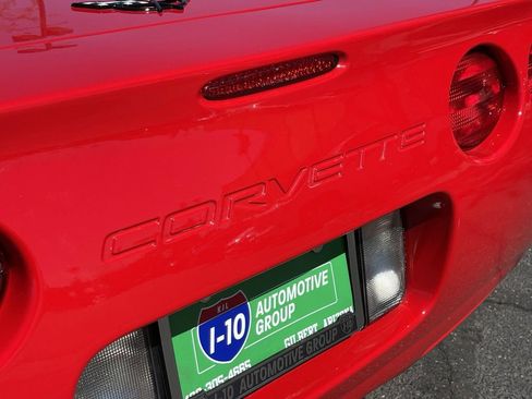 Used 2001 Chevrolet Corvette Convertible w/ Preferred Equipment Group2 RWD image 8